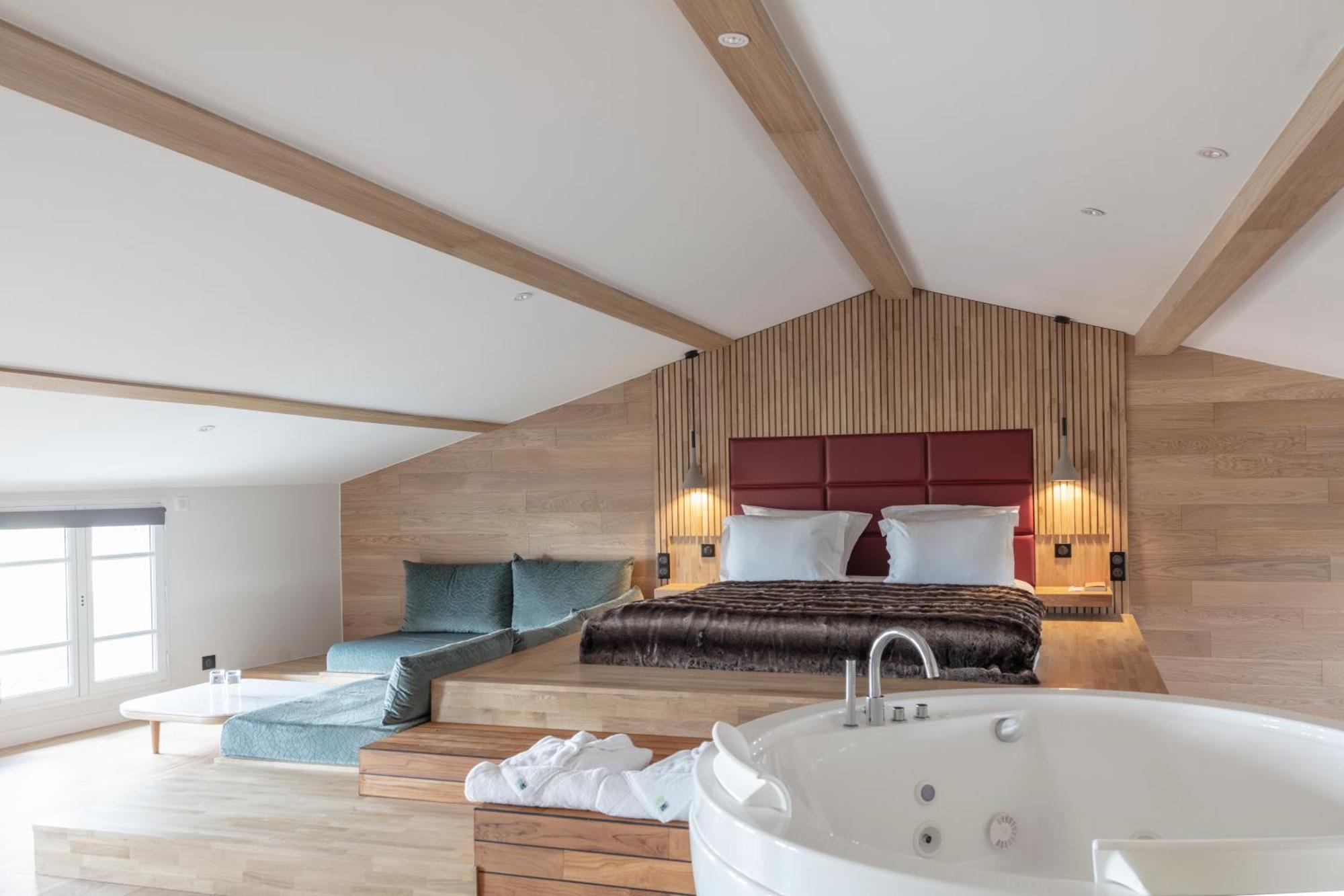 Hotel & Restaurant Origines Par Adrien Descouls - Teritoria Ле-Брок Экстерьер фото